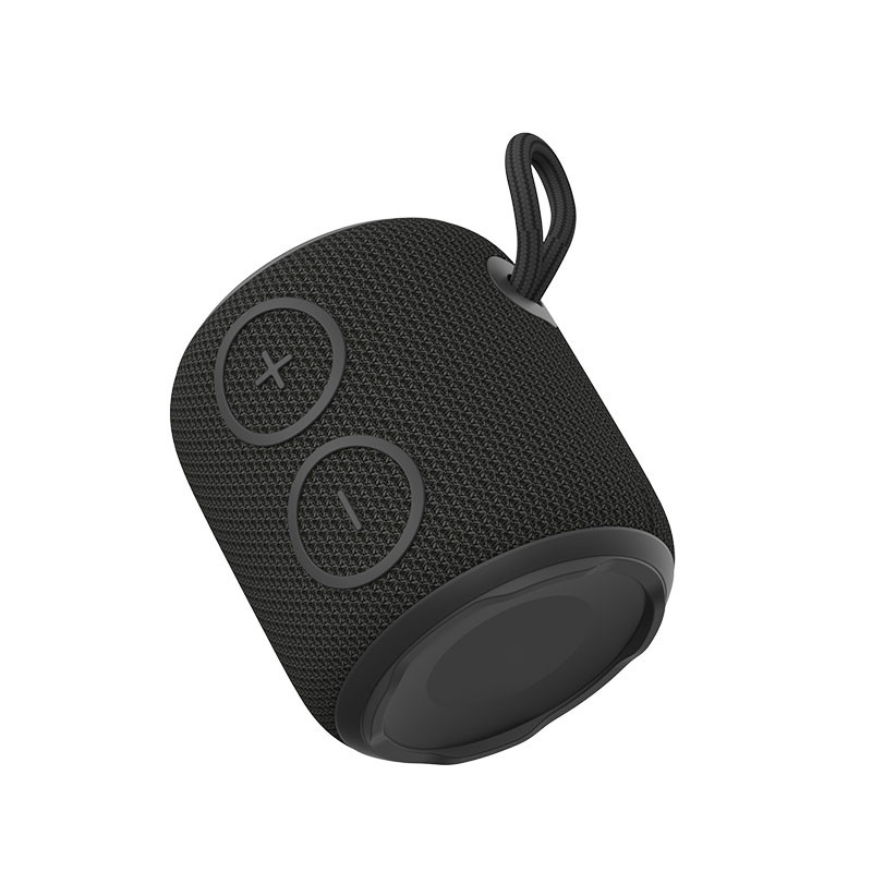 Μαύρος φορητός μίνι υπαίθριος ομιλητής 8cm*8.9cm δύναμη αδιάβροχο IPX7 παραγωγής 5W